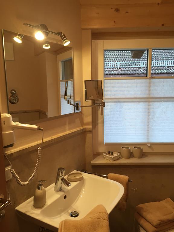 Ferienwohnung Ostermair Apartment Gudiberg ガルミッシュ・パルテンキルヒェン エクステリア 写真