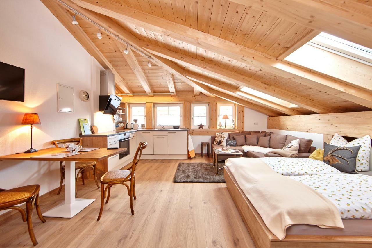 Ferienwohnung Ostermair Apartment Gudiberg ガルミッシュ・パルテンキルヒェン エクステリア 写真